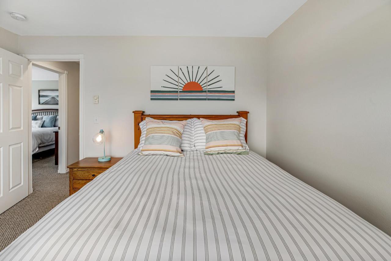 Once Upon A Tide Appartement Westport Buitenkant foto
